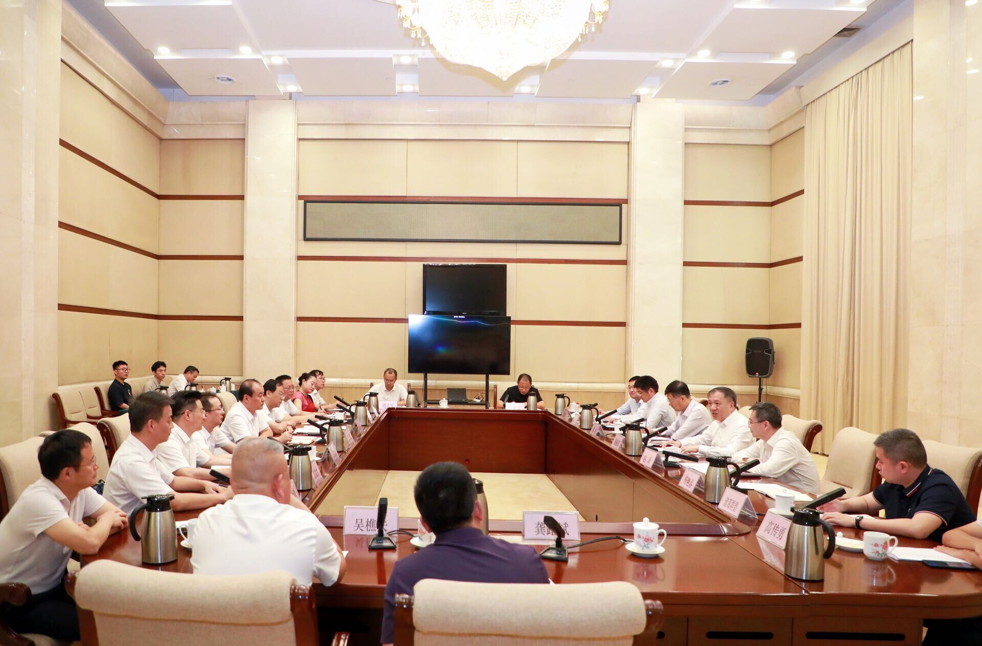 我省高中学校有望迎来上海交通大学名师入校授课  省校协同大中衔接人才共育工作座谈会在长沙召开