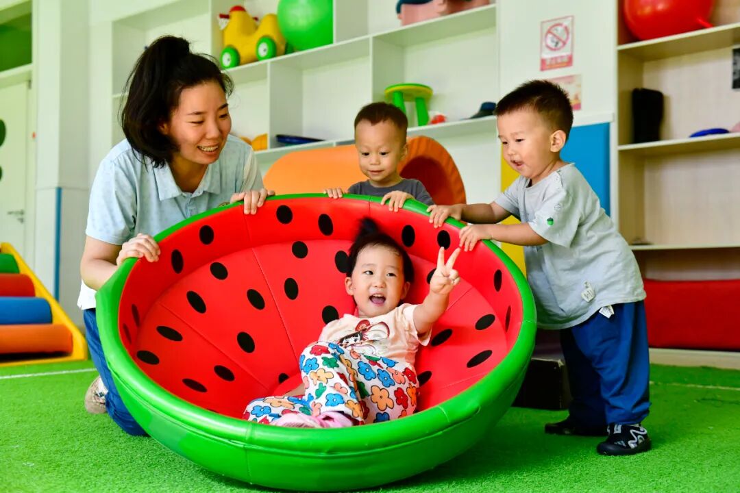 育儿降成本,彰显“投资于人”