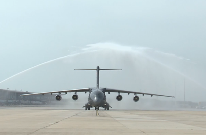 过水门！最高礼遇接英雄回家！
