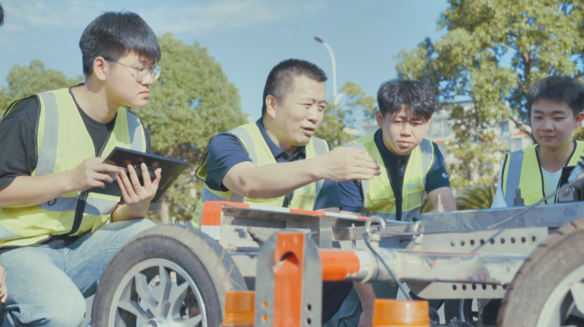 最美教师吕松涛：筑万里路 育百年人