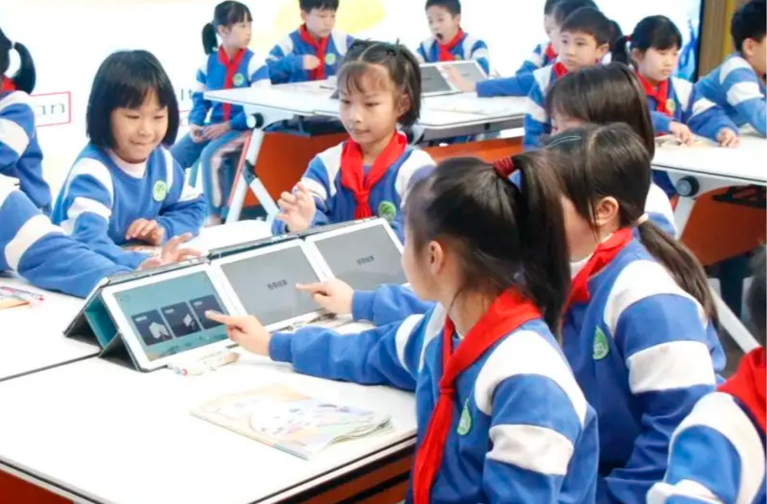中小学人工智能通识课来了!学什么?谁来教?怎么教好?