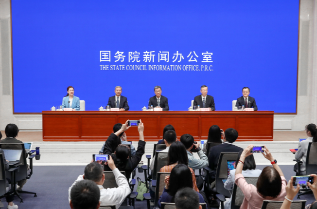 县中教育计划实施：全面提升办学水平 坚决纠正片面追求升学率倾向