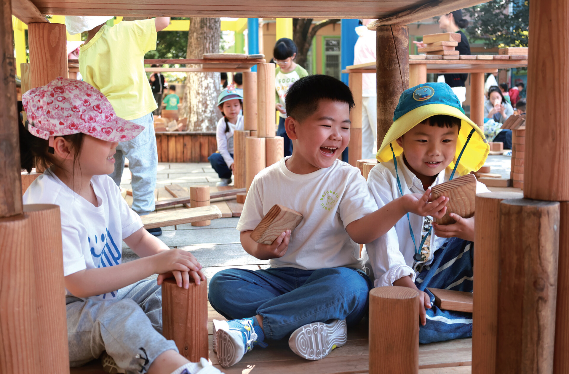 逐步推行免费学前教育，进展成效怎么样？