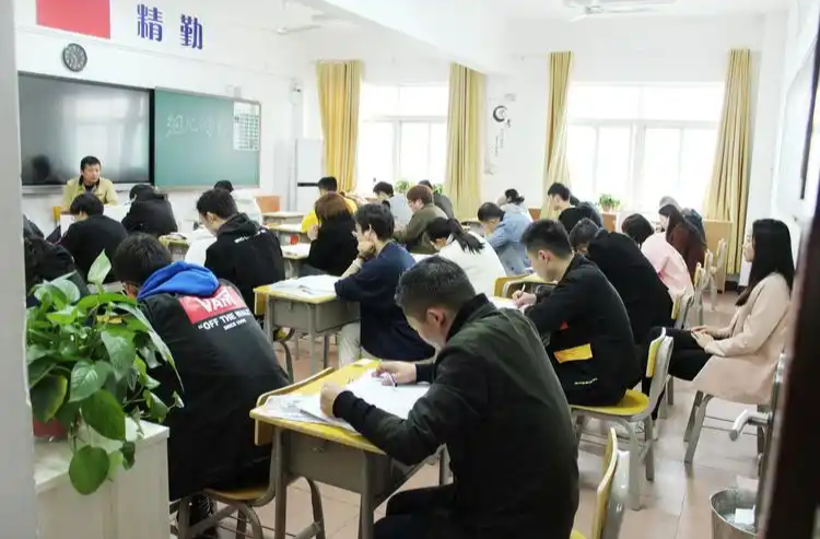 教育部部署2025年全国成人高考