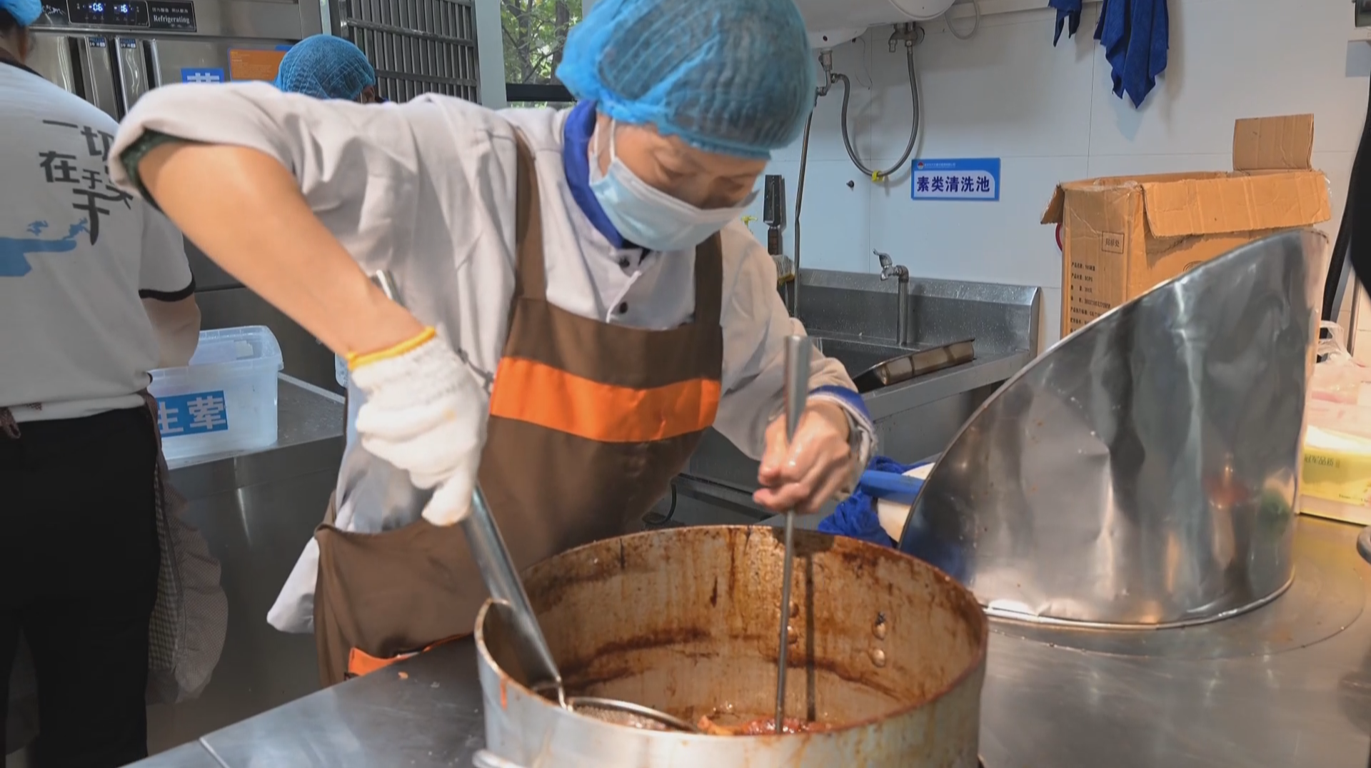 暖心！她为学生准备免费夜宵