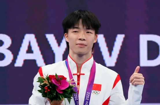 严浪宇夺十五运湖南竞技首金！省委省政府电贺