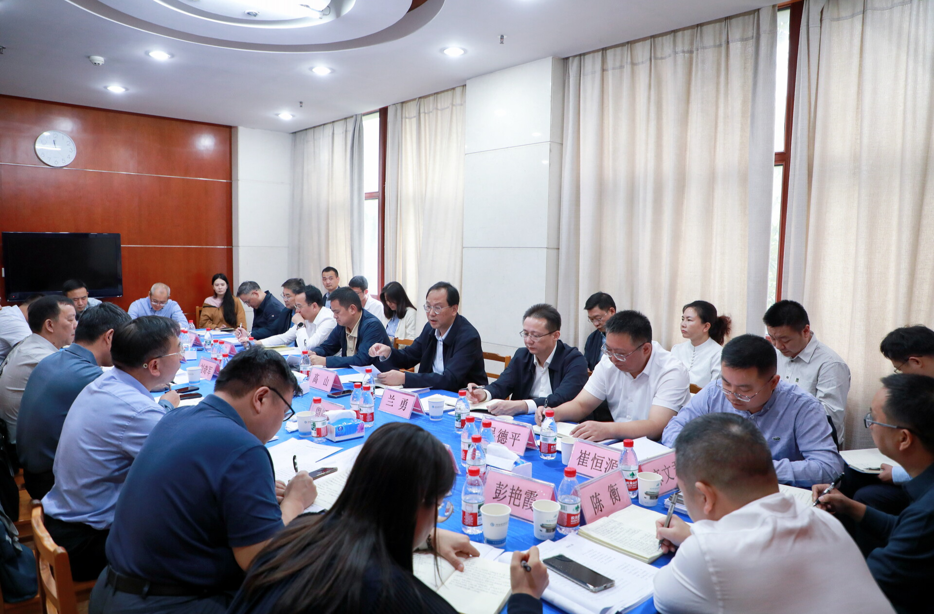 督进度、抓落实、提质效 高山专题调度支持大学生创业工作