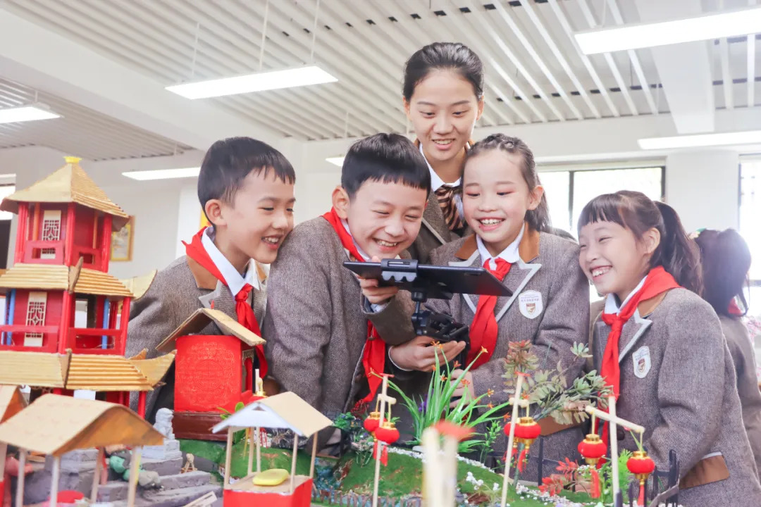 中小学人工智能通识课教什么