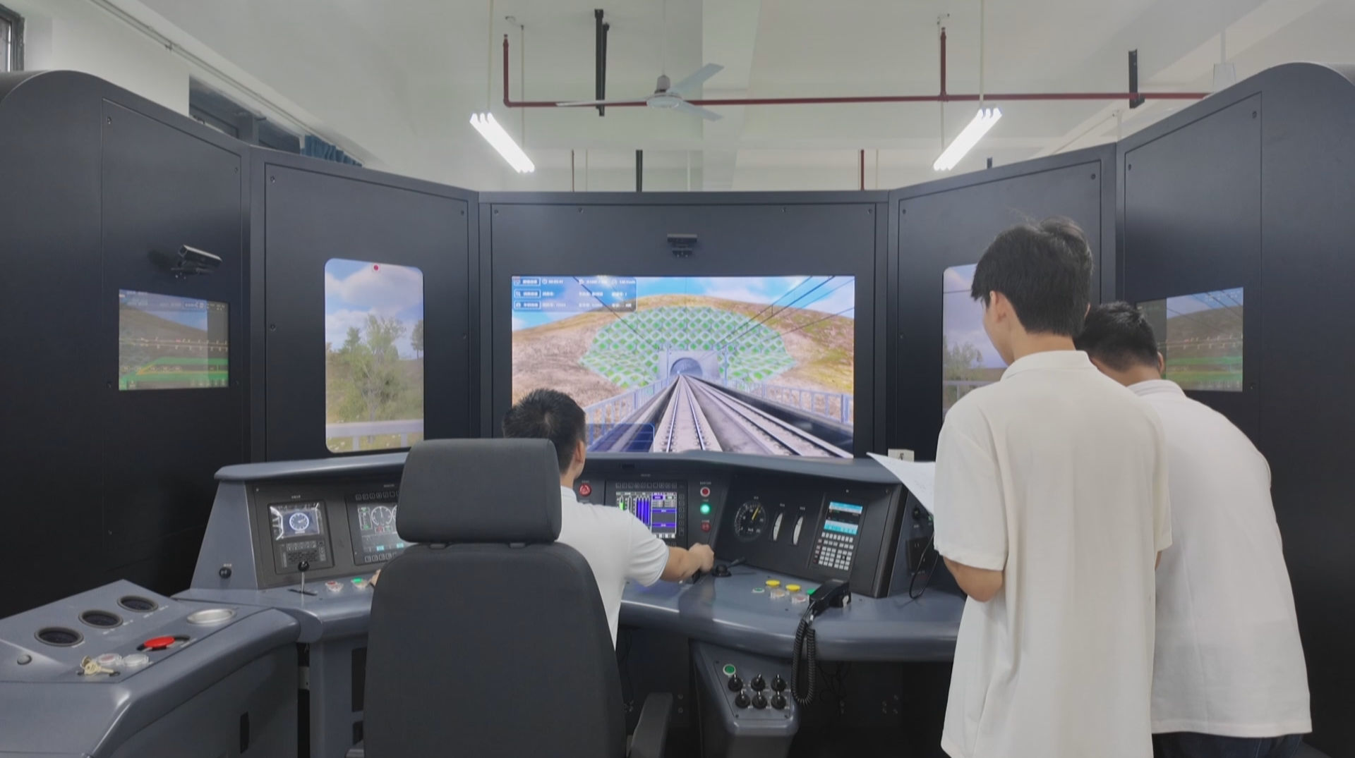 “创”享青春 “湘”当有为：退役学子领衔攻关 他们3年破解列车定位难题