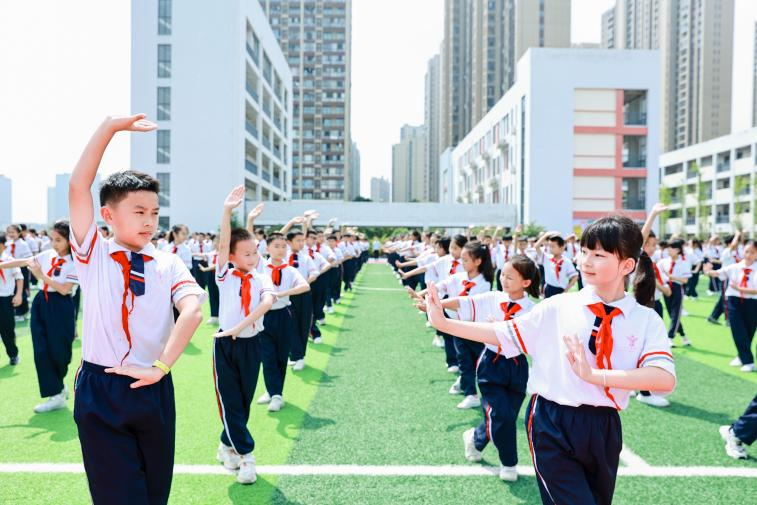 活力“大课间”——湖南中小学生的能量加油站