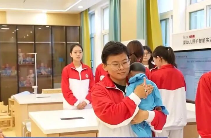 大学开设“带娃”专业，学什么？去哪里就业？