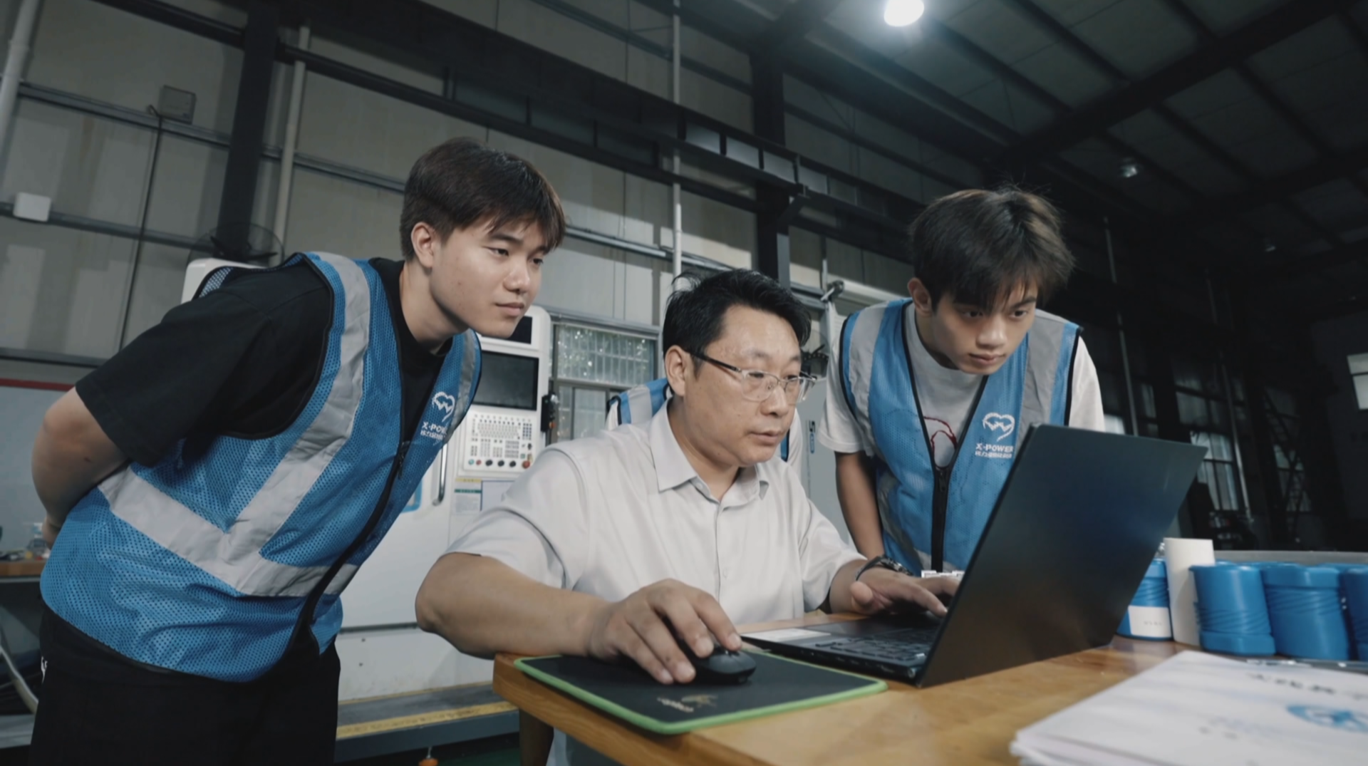 高校教师变身“网络主播”  让知识与大众“双向奔赴”