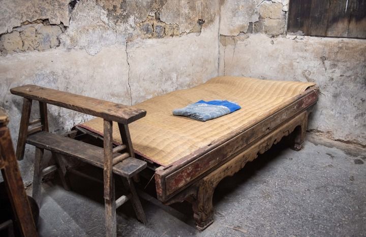 “半条被子”的故事在继续