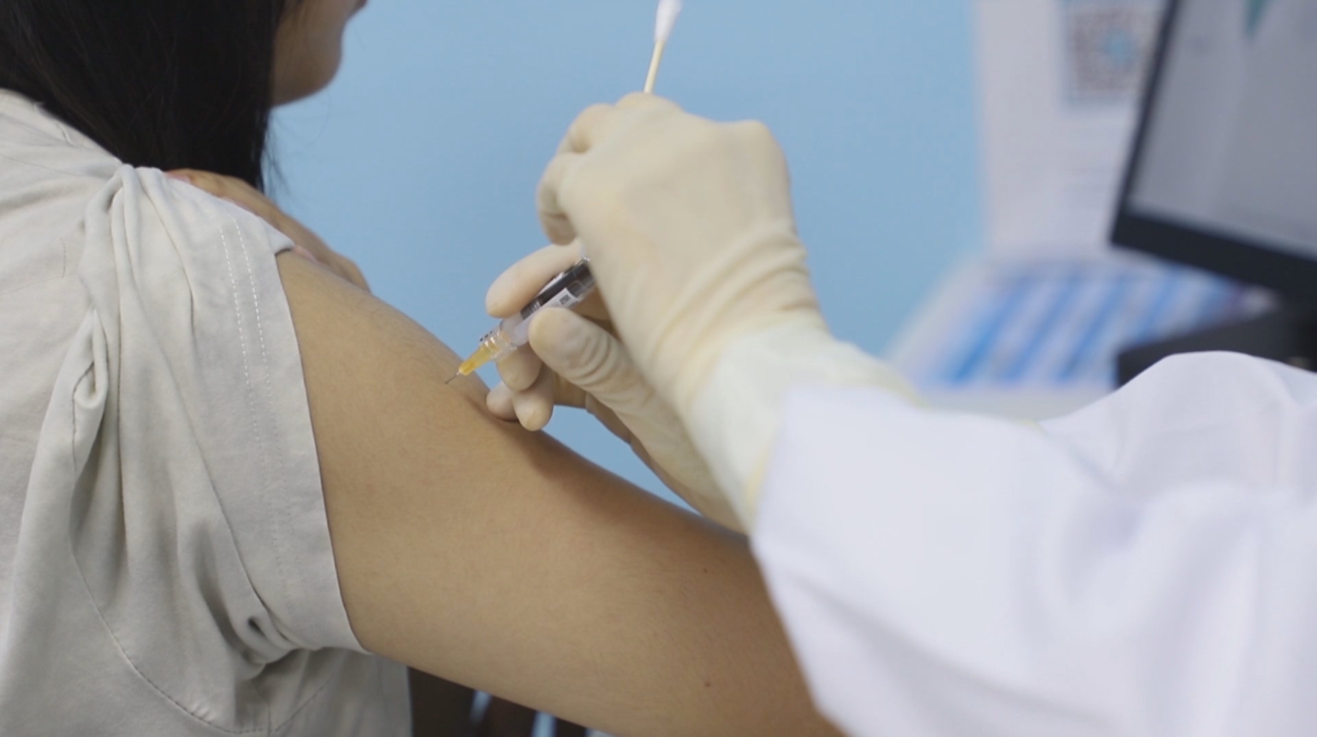 HPV疫苗正式纳入国家免疫规划 10日起满13周岁女孩可免费接种