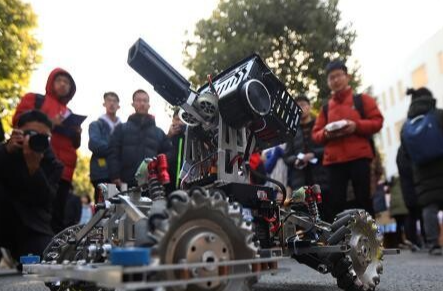 教育时评：接续奋进久久为功推进教育强国建设