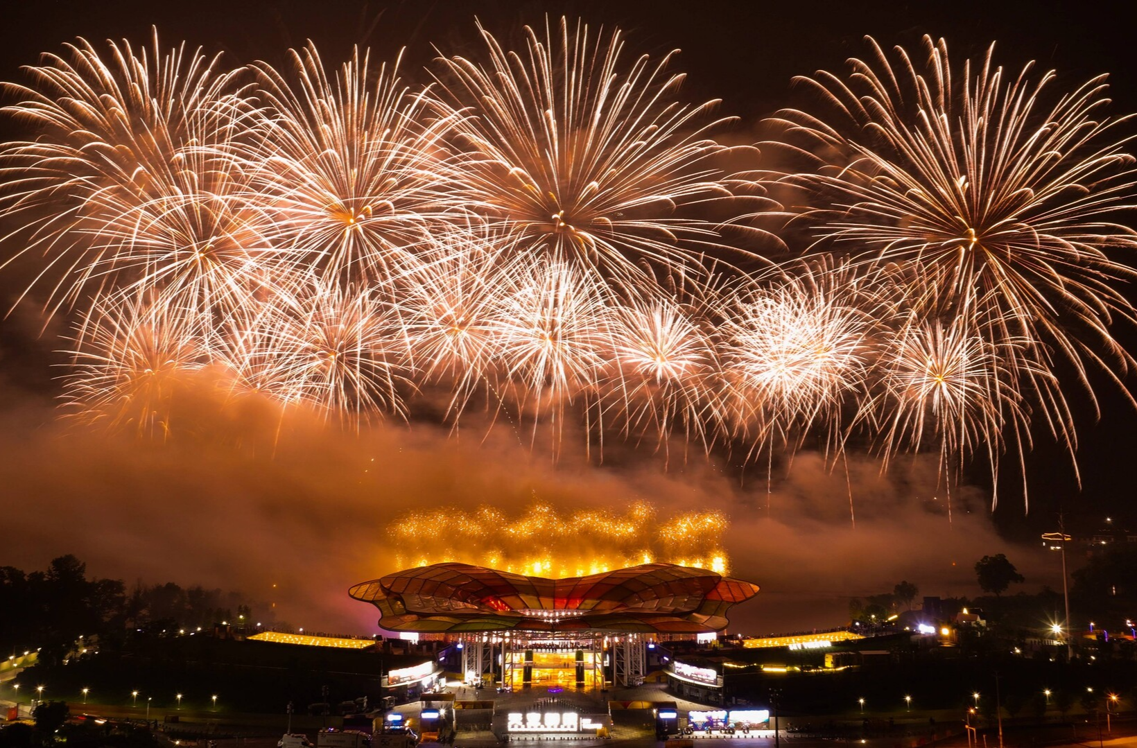 央媒看湖南 | “花炮之乡”协同发力扩大内需