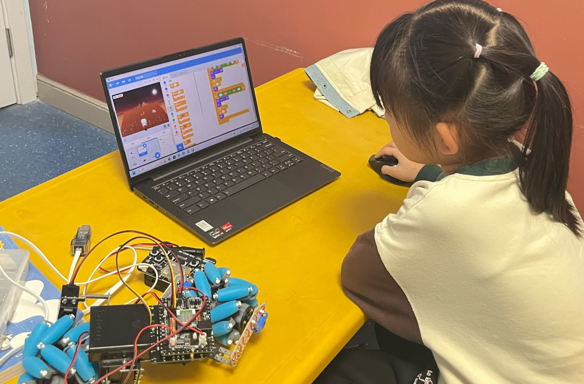 幼儿园大班就开始学编程？是谁在制造焦虑