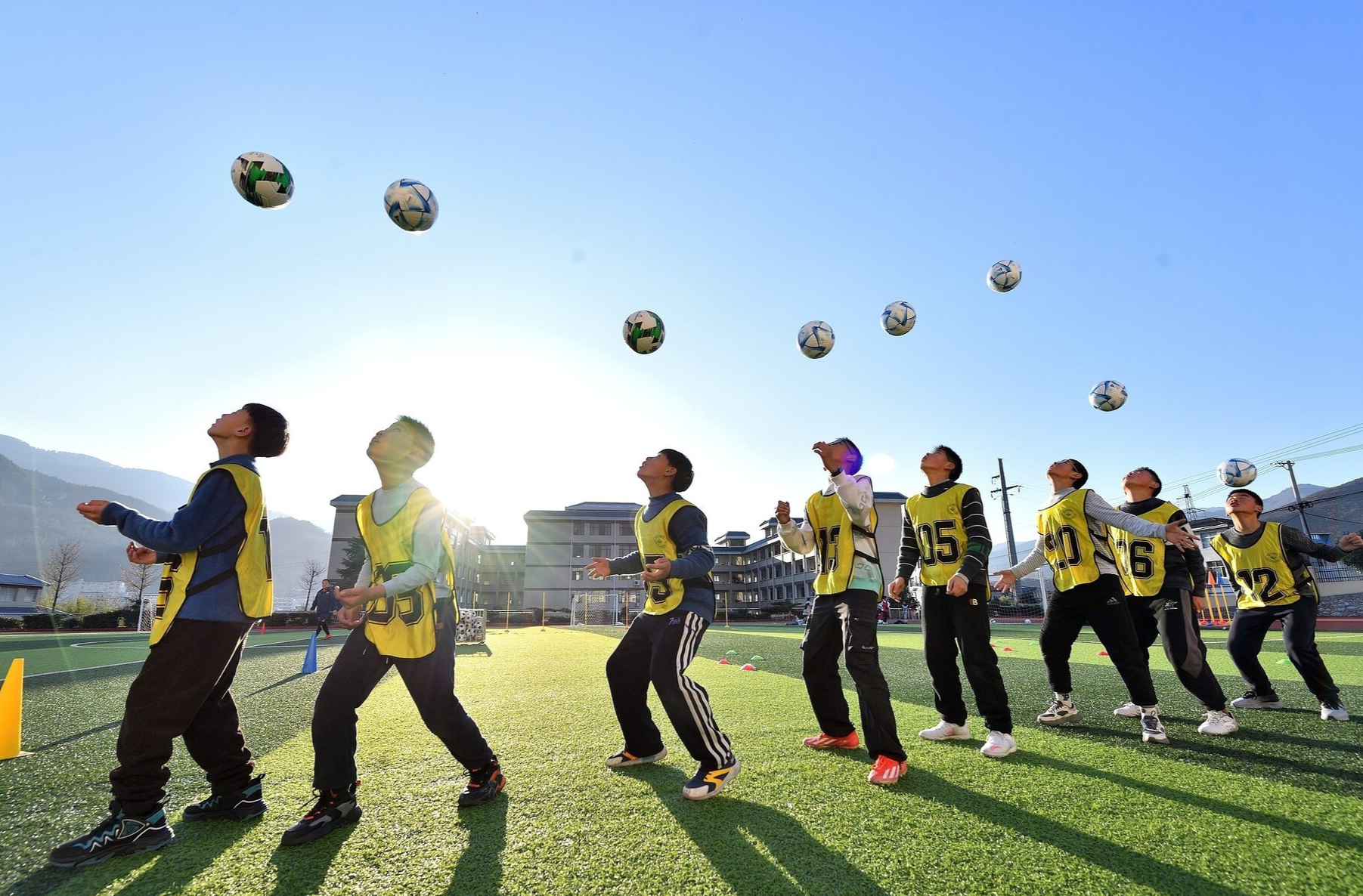 教育时评：让青少年体质强健起来