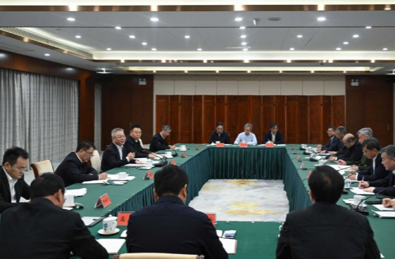 沈晓明与我省2025年新当选院士座谈