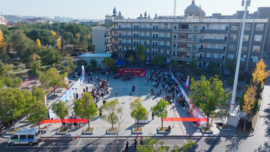 沉浸式体验+多形式宣讲，湖南这所高校征兵氛围太浓了 图4