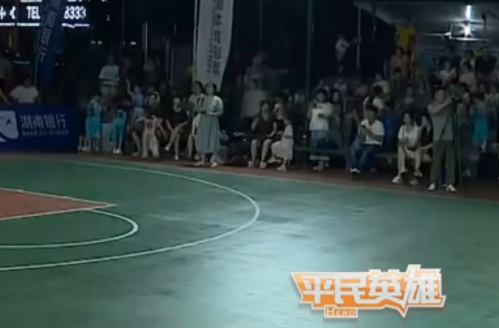 网络纪录片二等奖作品《戴哲和他的篮球少年们》