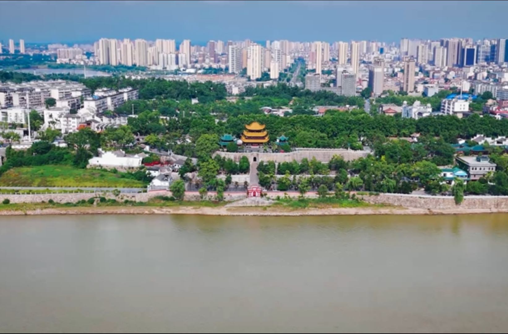 大学生纪实短片二等奖作品《洞庭弦歌起新声》