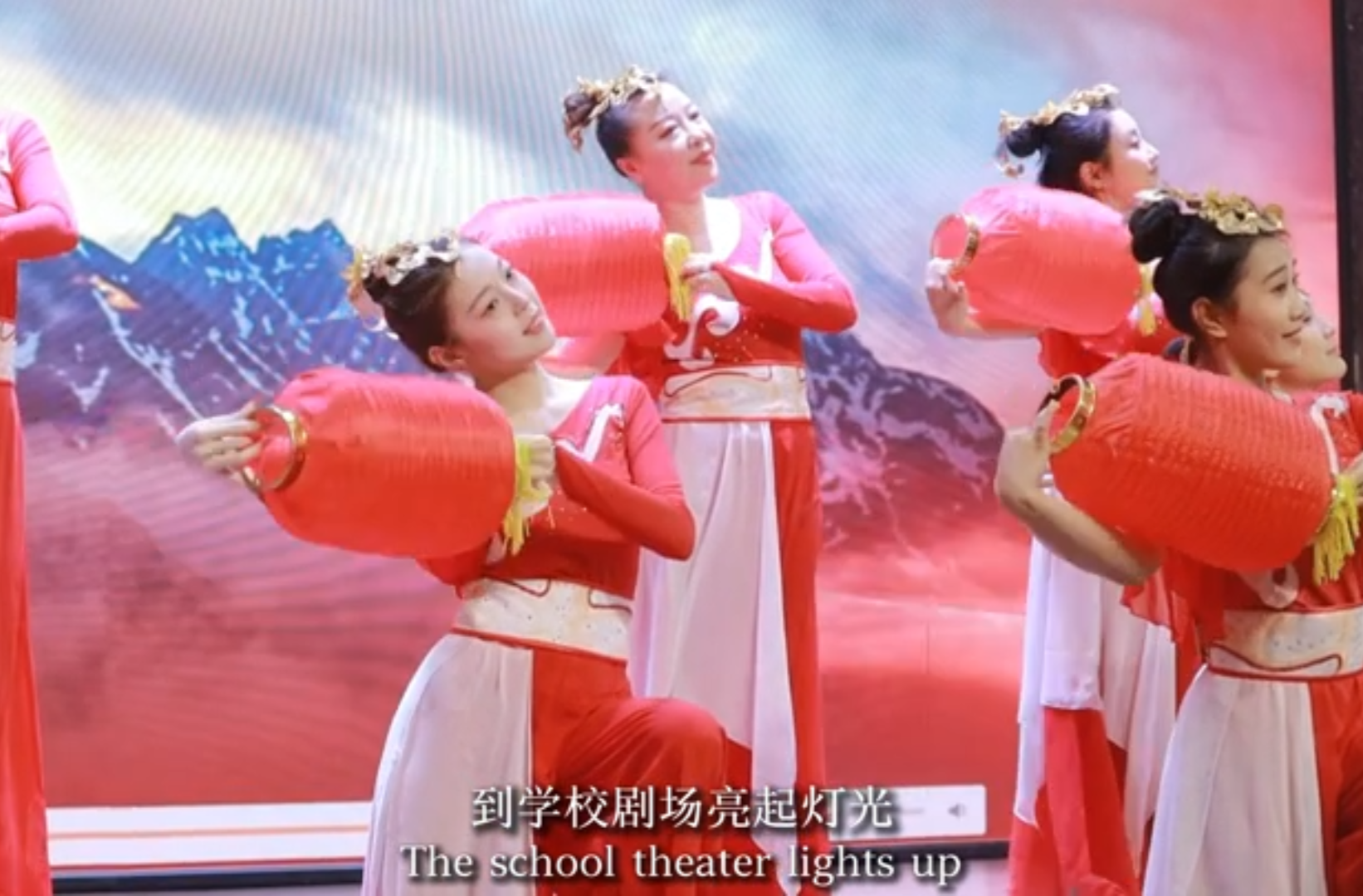 大学生纪实短片二等奖作品《送戏》