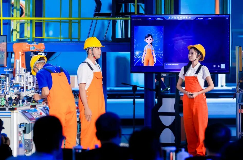 《人民日报》：这是一场与全世界青年选手对话的技能盛宴