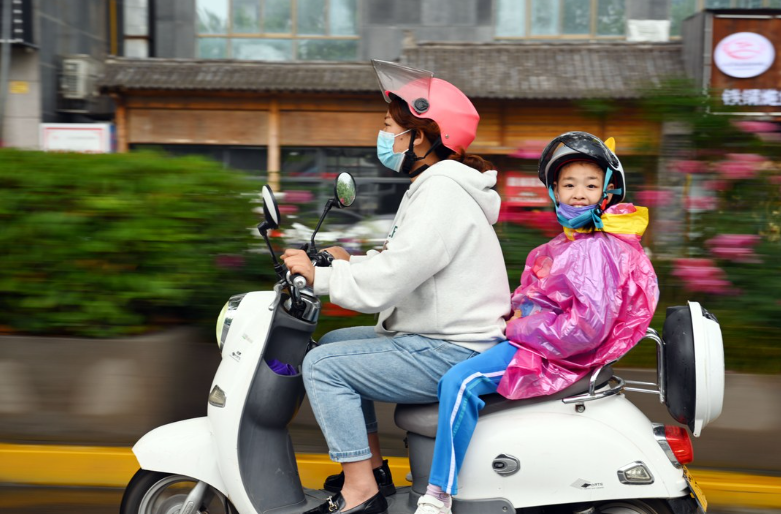 @全市师生及家长 娄底市教育局发布倡议书