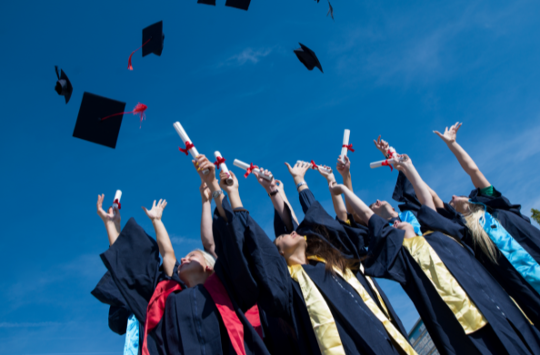 有效应对新兴职业、新工作模式需求，大学生怎样锻造就业核心竞争力？