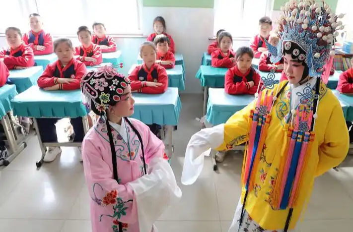 把热度变为热爱 做好中小学戏剧教育