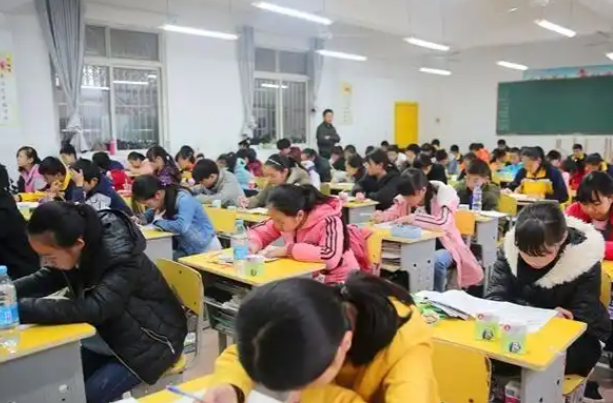进一步加强中小学日常考试管理有哪些重点任务？教育部详解