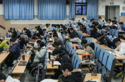 控制“过热”“过剩”专业，这些专业要降温？你怎么看！