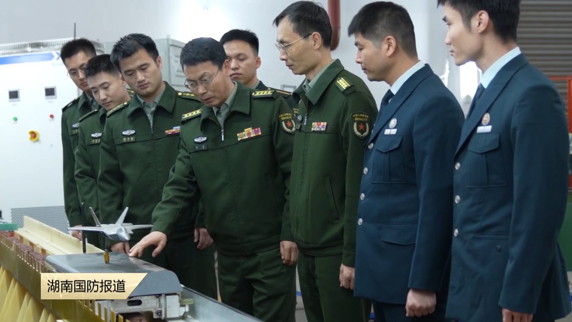 走进国防科技大学磁浮团队——揭秘“贴地飞行”世界纪录背后的故事