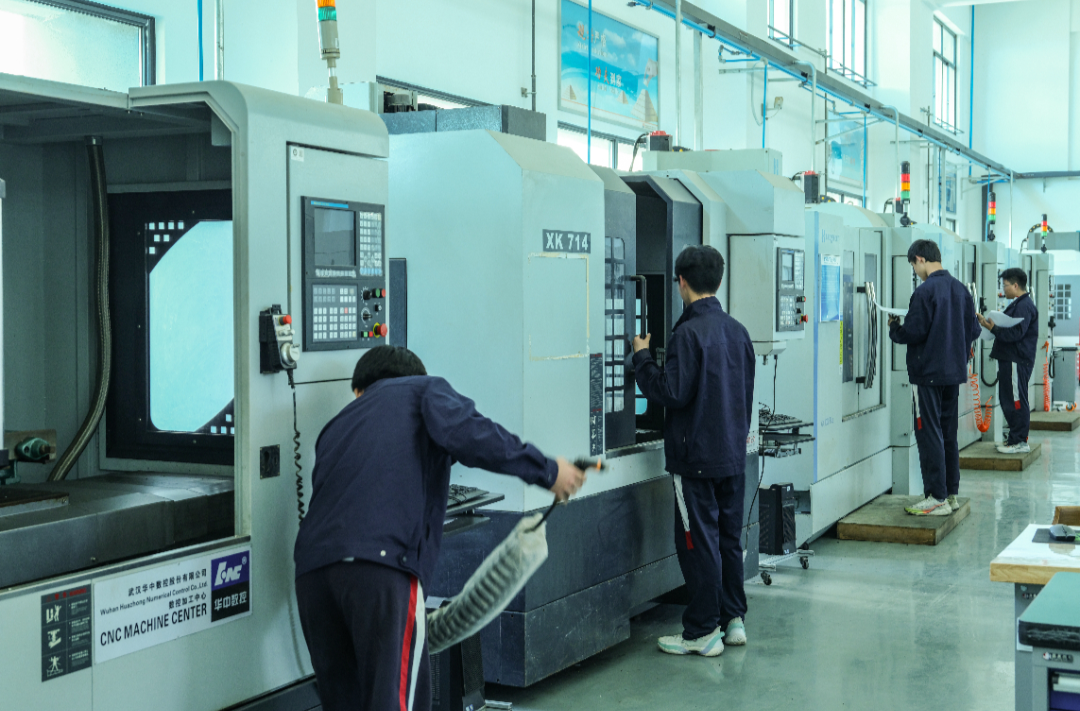 示范带动职业教育全局性改革 | 2025年全国十大教育新闻解读⑧