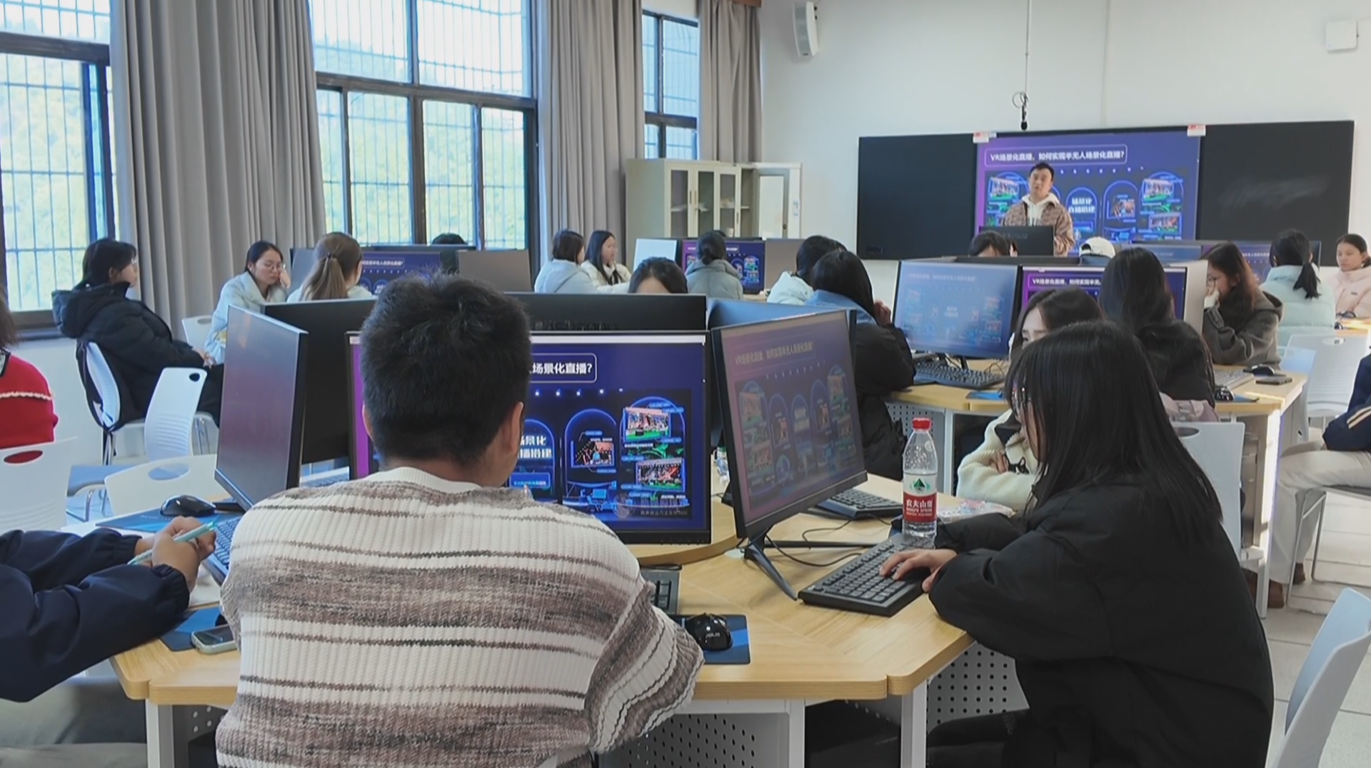 产教融合赋能数字经济 邵阳学院电商培训班开班