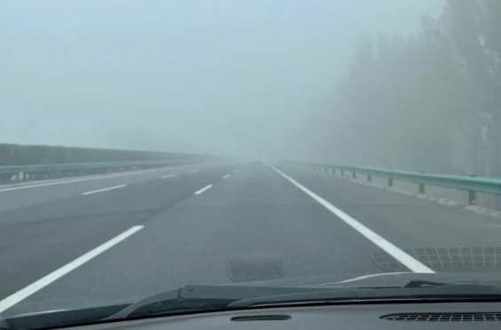 受大雾影响，湖南6条高速公路、27个收费站入口采取管制措施