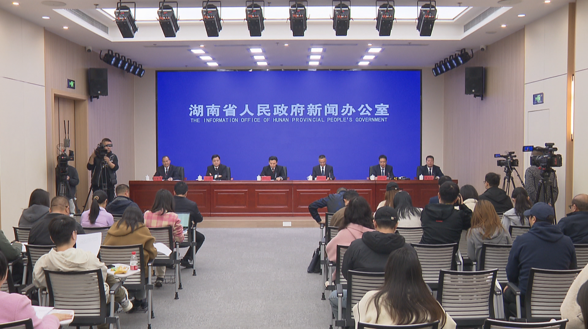 湖南出台若干举措推动一季度经济平稳起步