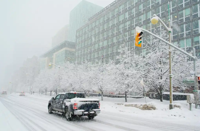 国家防减救灾办：针对湖南等四省启动国家低温雨雪冰冻灾害四级应急响应