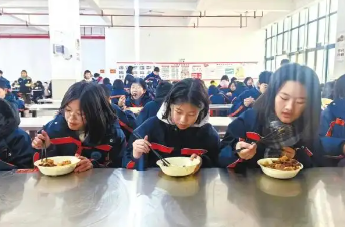 一个“阳光闭环”，重塑校园餐桌