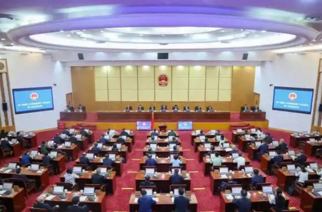 依法履职彰显制度优势 稳中求进强化法治支撑——湖南省人大常委会2025年工作亮点回眸