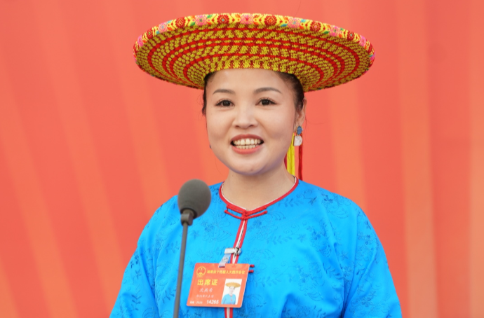 代表通道丨沈燕希：从大山到米兰，让千年花瑶挑花惊艳全世界