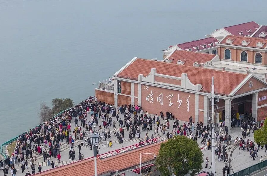 春节假期第五天，湖南客流2587.38万人次