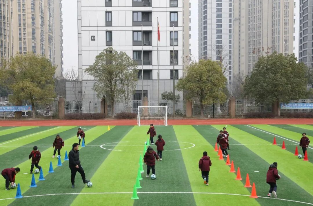 教育部：将严查挤占体育课、课间不准学生出教室等行为