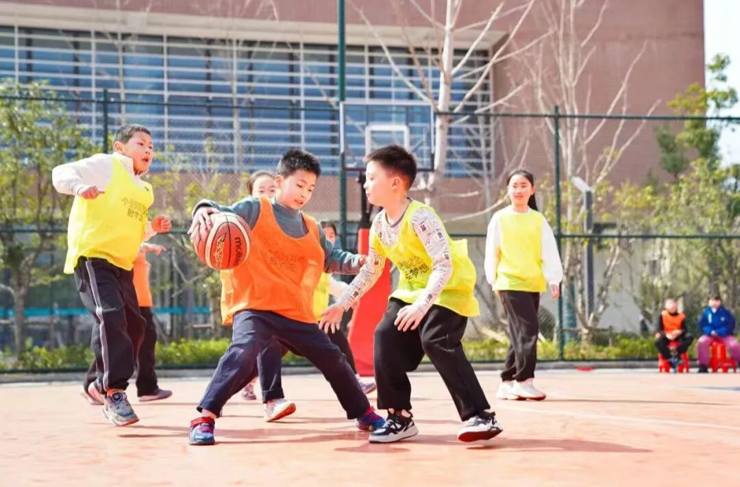 锚定“健康第一”，谱写育人新篇！教育战线这样护航青少年身心健康→