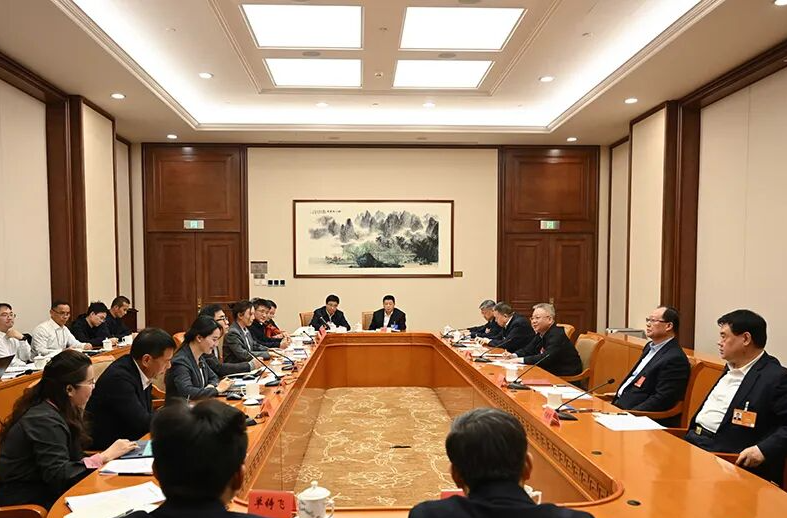 沈晓明主持召开全国两会湖南新闻工作者座谈会 毛伟明毛万春出席