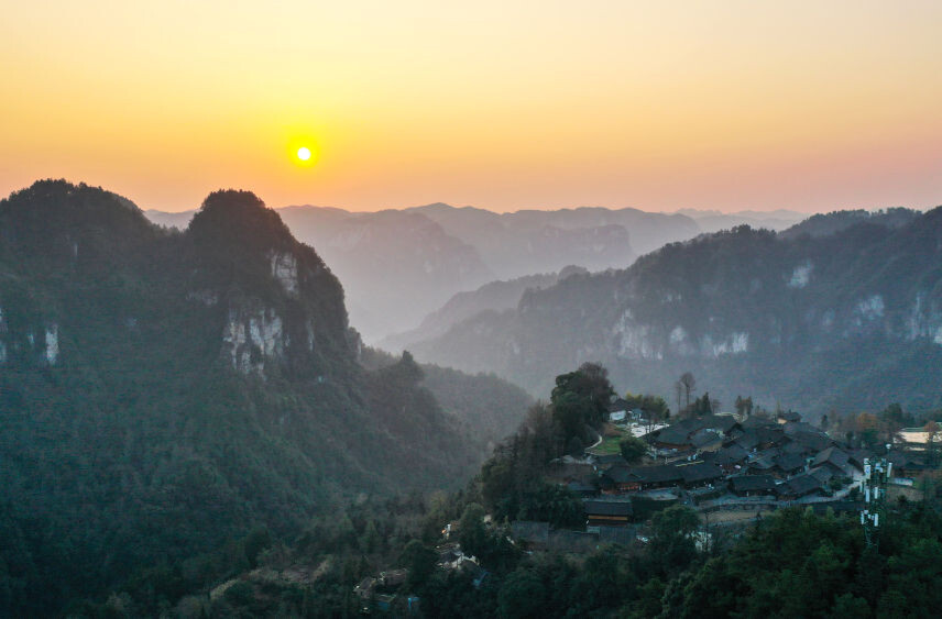 为中华民族永续发展筑牢法治根基——写在《中华人民共和国生态环境法典》诞生之际