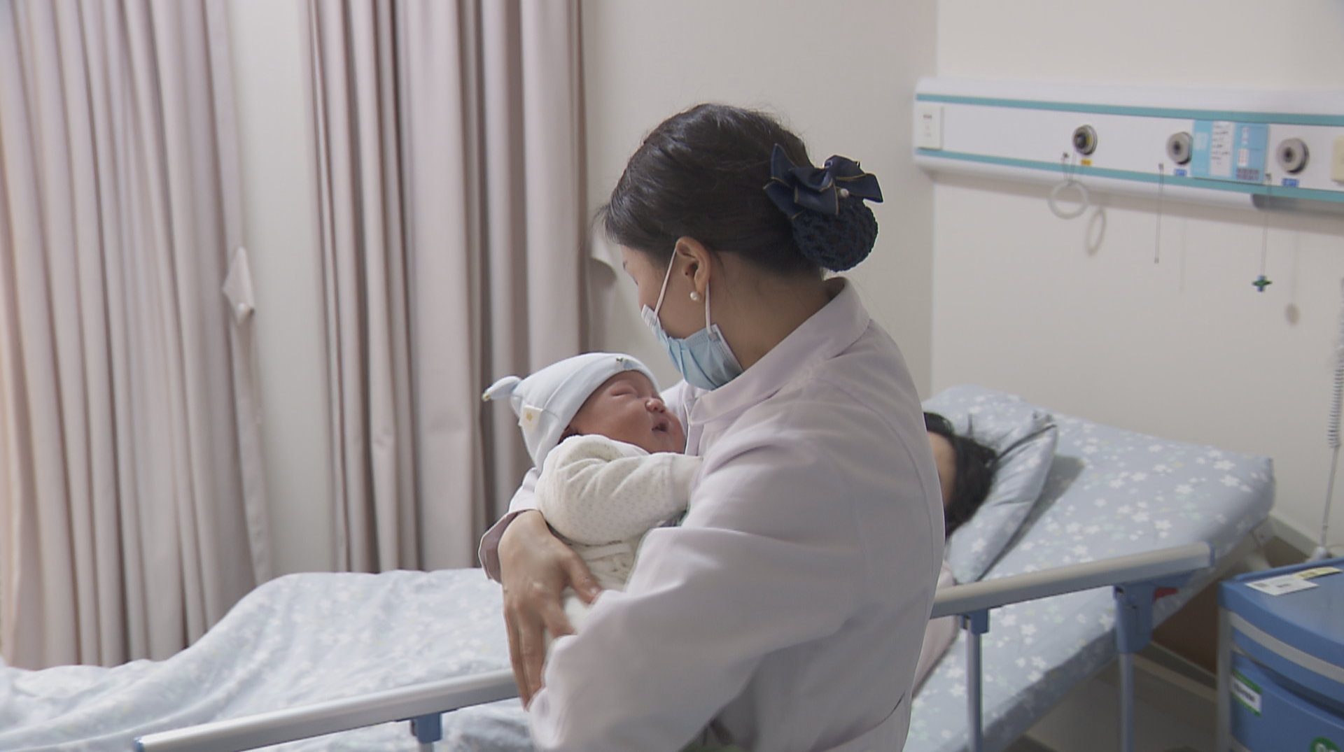 多学科协作 助二胎妈妈成功生下巨大儿