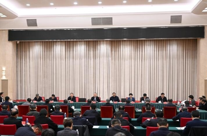 沈晓明主持树立和践行正确政绩观学习教育读书班暨省委理论学习中心组集体学习