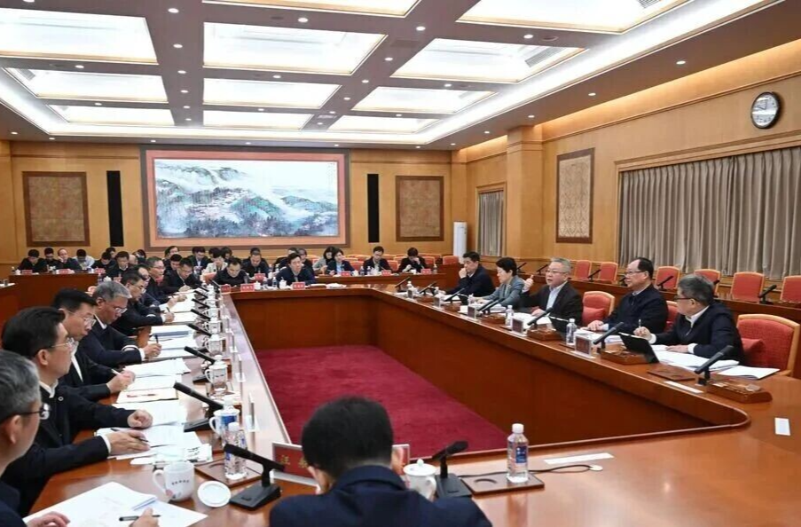 沈晓明主持召开会议研究部署长株潭一体化、文化和科技融合、全省区域协调发展工作